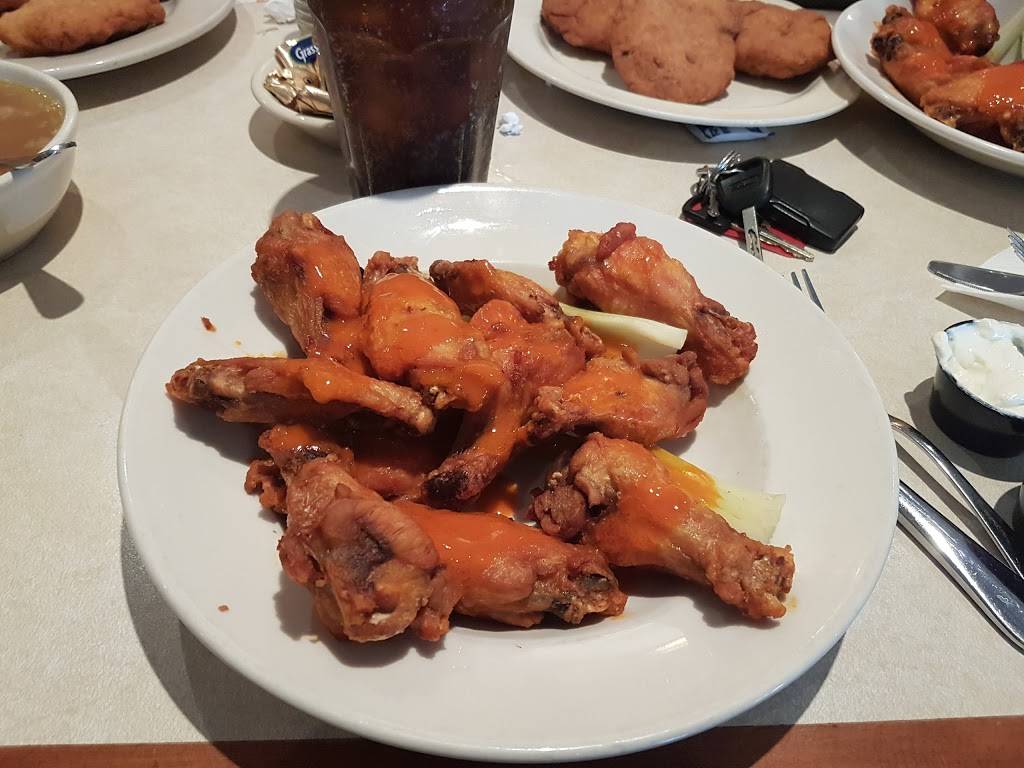 Bears Den & Tim Hortons | cafe | 425 NY-37, Hogansburg, NY 13655, USA | 5183584229 OR +1 518-358-4229