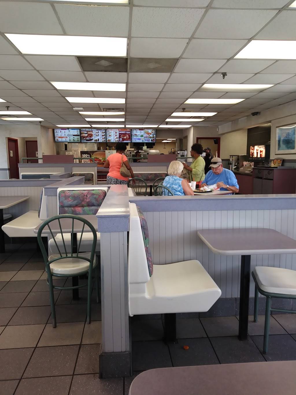 Burger King | restaurant | 10425 Reading Rd, Cincinnati, OH 45241, USA | 5135631525 OR +1 513-563-1525