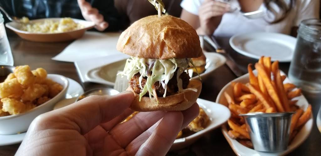 The Tipsy Pig | restaurant | 2231 Chestnut St, San Francisco, CA 94123, USA | 4152922300 OR +1 415-292-2300