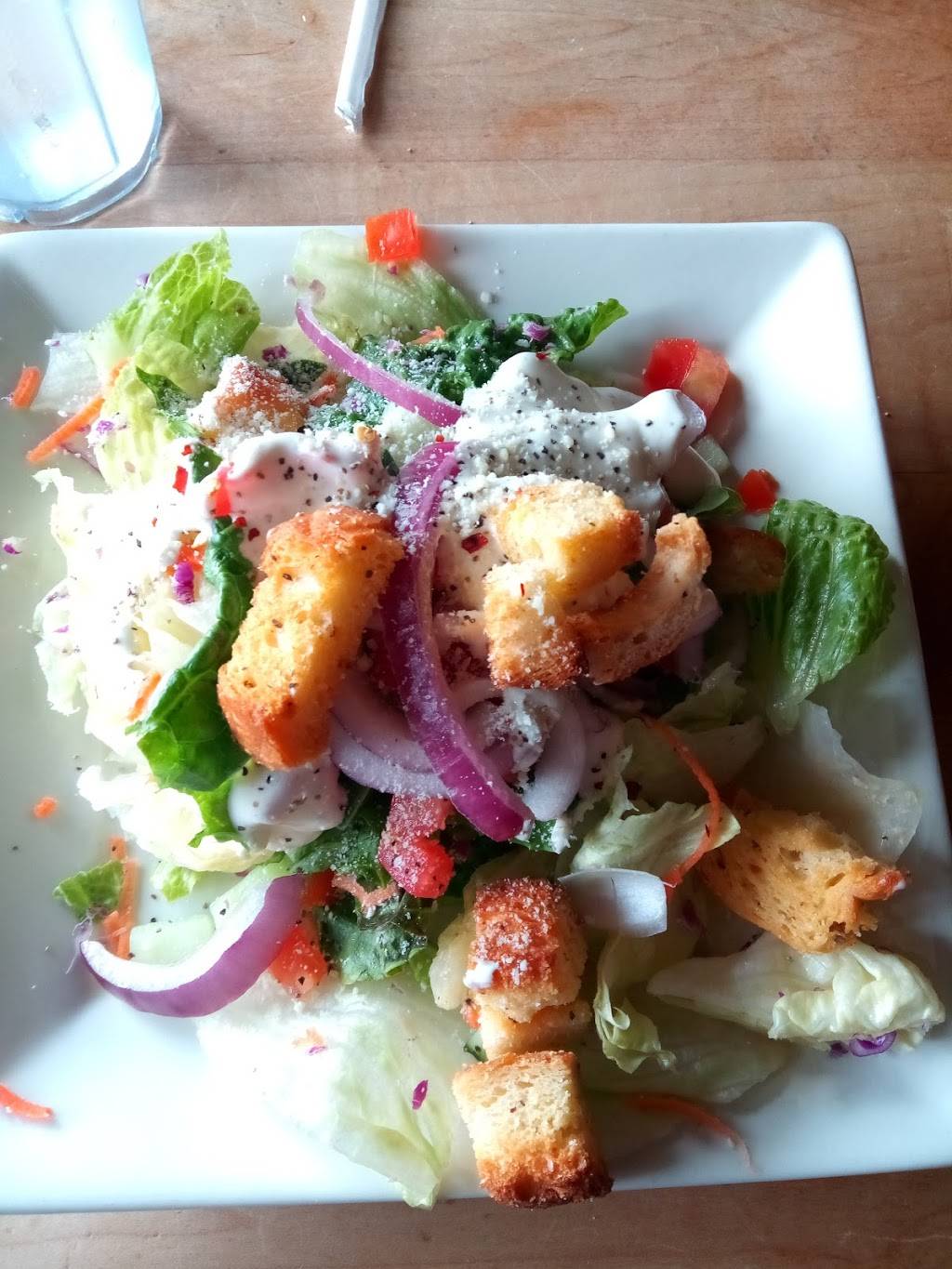 Lou Malnatis Pizzeria | meal delivery | 958 W Wrightwood Ave, Chicago, IL 60614, USA | 7738324030 OR +1 773-832-4030