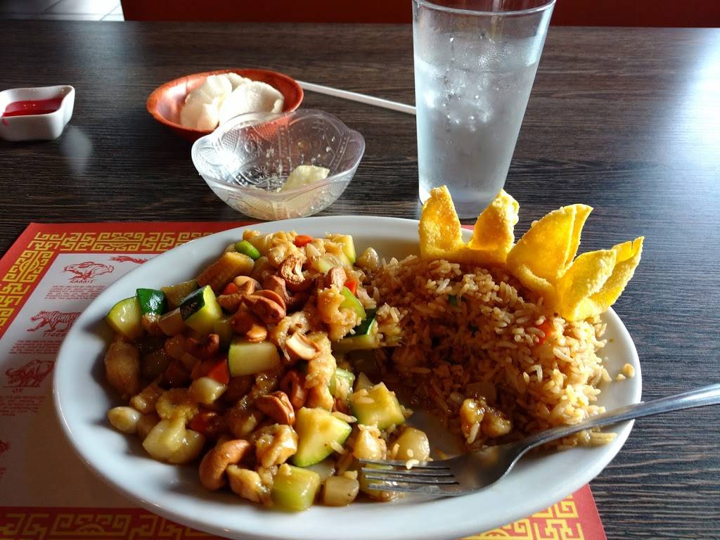 Habanero’s Steak & Wings | restaurant | 6910 E Tanque Verde Rd, Tucson, AZ 85715, USA | 5208496757 OR +1 520-849-6757