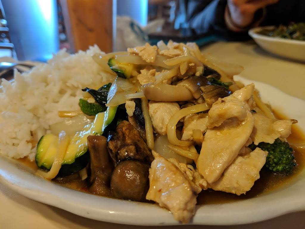 Lao Laan-Xang Restaurant | restaurant | 1146 Williamson St, Madison, WI 53703, USA | 6082800104 OR +1 608-280-0104