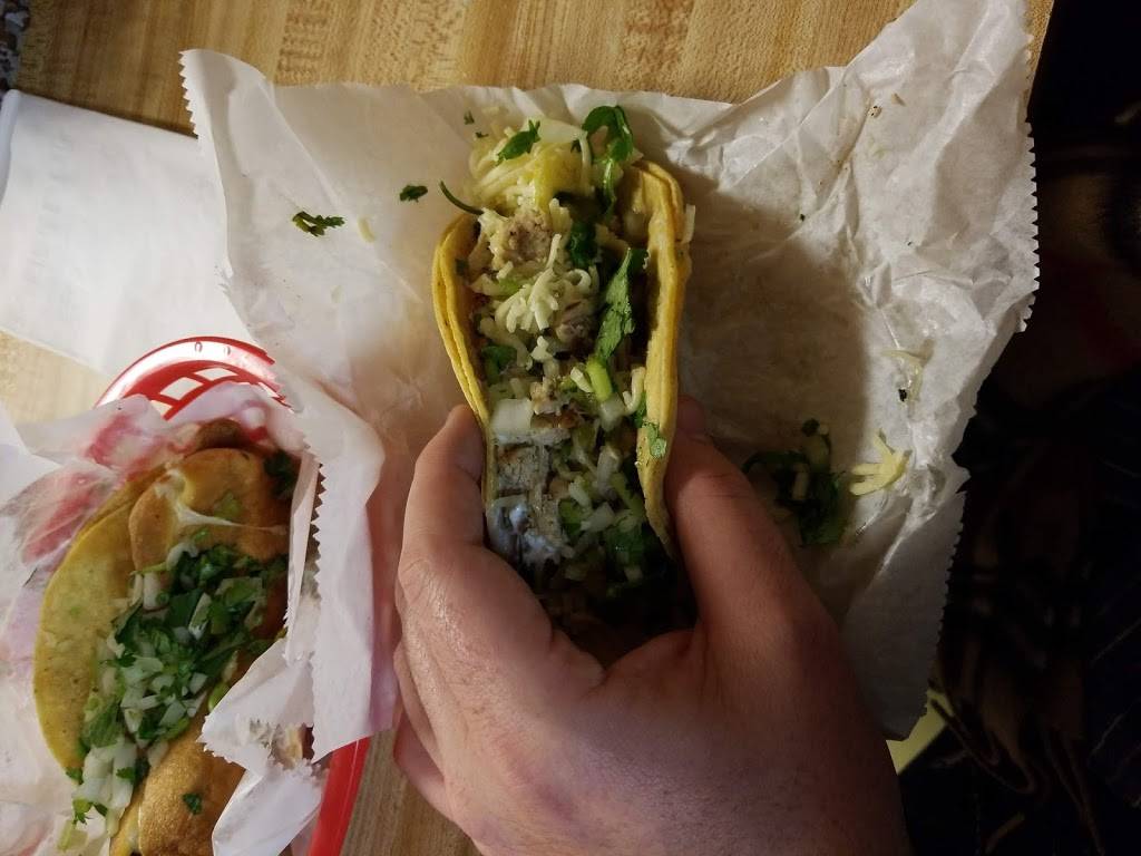 La Pasadita | restaurant | 1140 N Ashland Ave, Chicago, IL 60622, USA | 7732782130 OR +1 773-278-2130