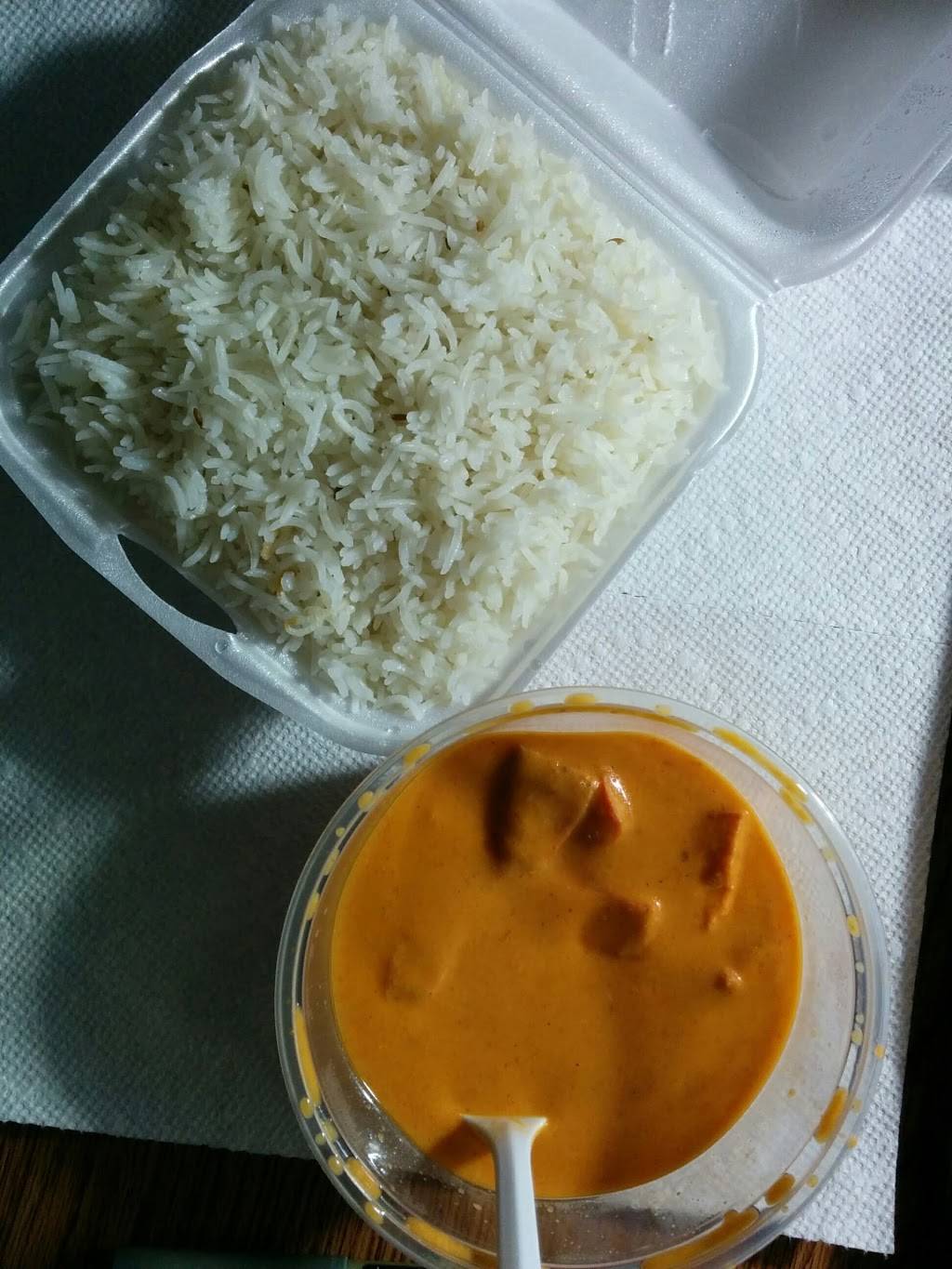 Curry & Hurry | meal takeaway | 2412 N High St, Columbus, OH 43202, USA | 6142617671 OR +1 614-261-7671