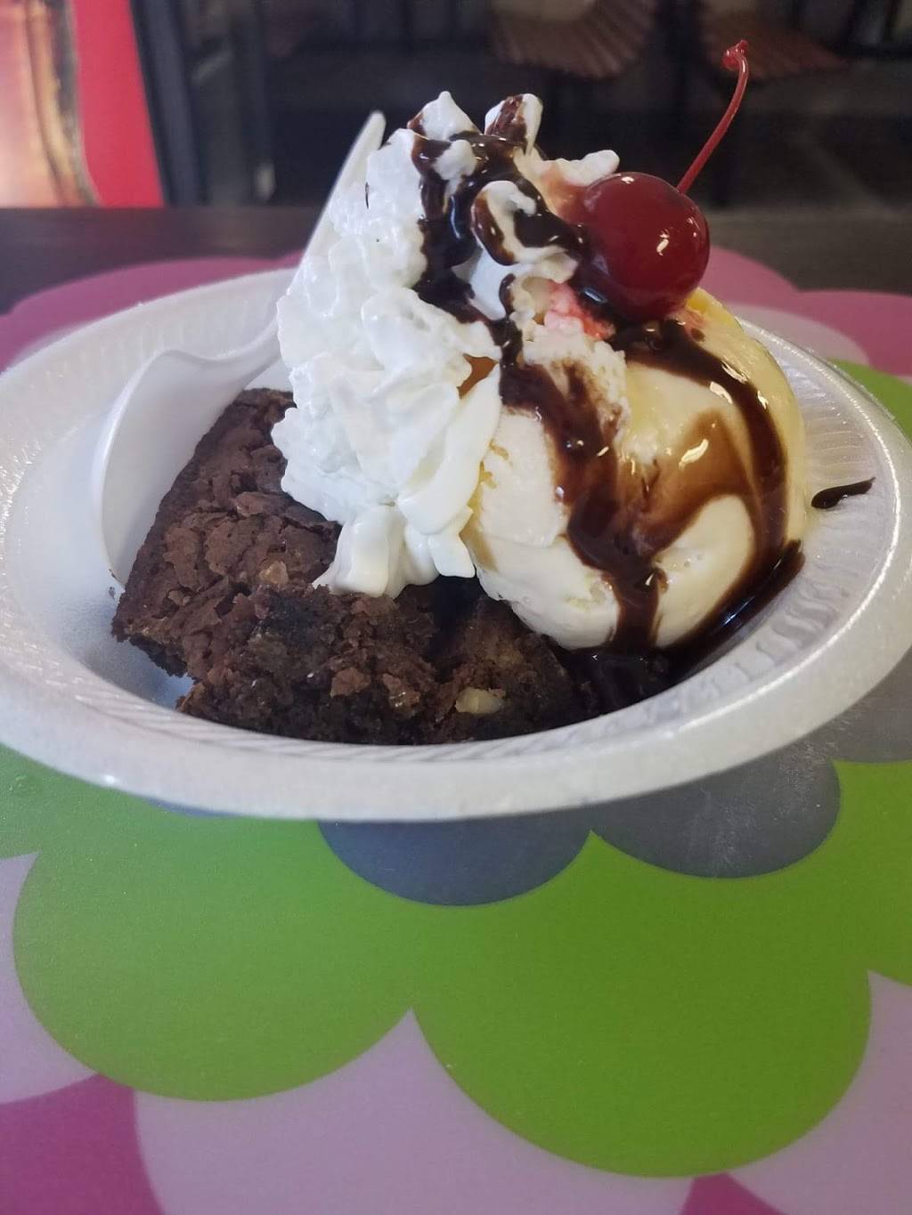 Tickled Pink Shaved Ice | restaurant | 41608 AL-75, Geraldine, AL 35974, USA | 2562020700 OR +1 256-202-0700