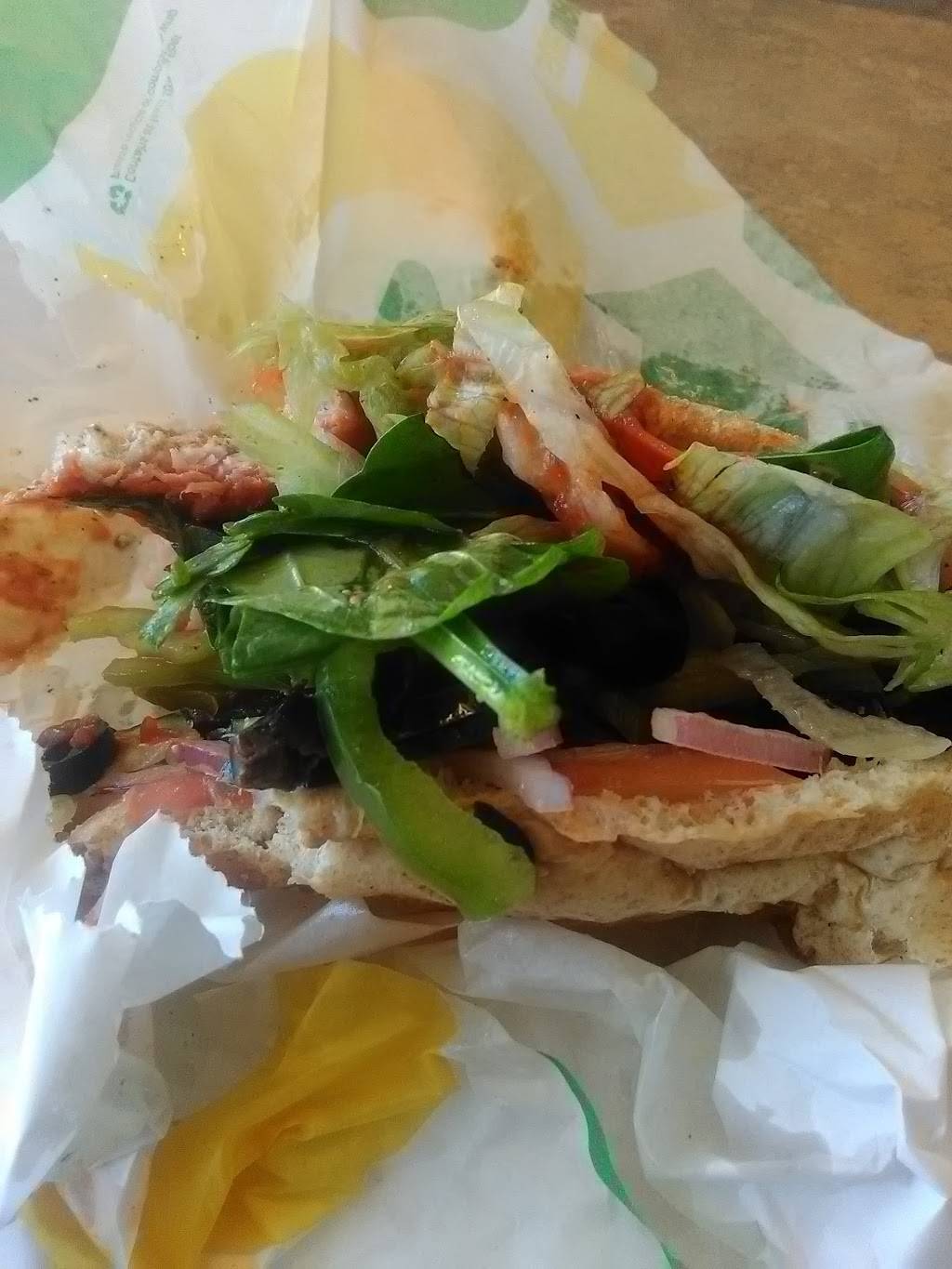 Subway Restaurants | restaurant | 1111 W Camp Wisdom Rd Ste B, Dallas, TX 75232, USA | 2143029100 OR +1 214-302-9100