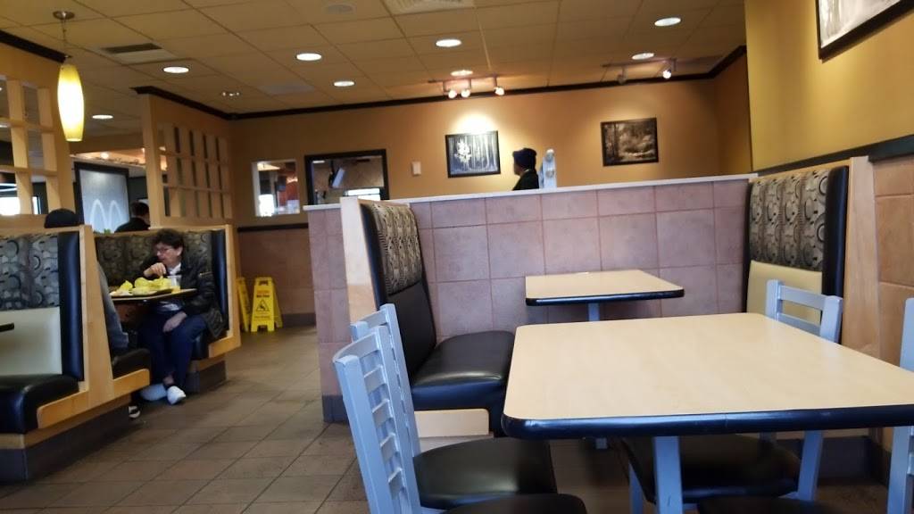 McDonalds | cafe | 4738 Ridge Rd, Brooklyn, OH 44144, USA | 2166611275 OR +1 216-661-1275