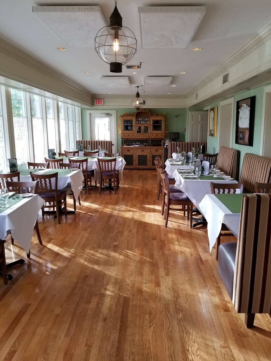 Metro Bis Restaurant | restaurant | 690 Hopmeadow St, Simsbury, CT 06070, USA | 8606511908 OR +1 860-651-1908