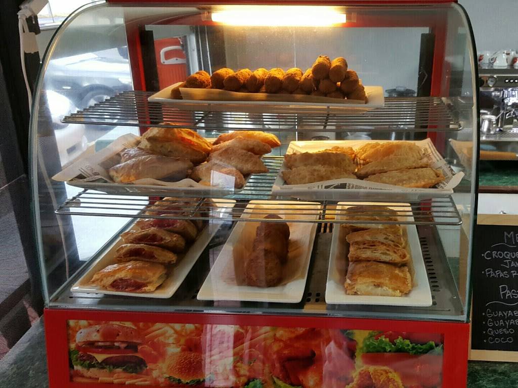 Odalys Delight Café | cafe | 9754 SW 24th St, Miami, FL 33165, USA | 3052292266 OR +1 305-229-2266