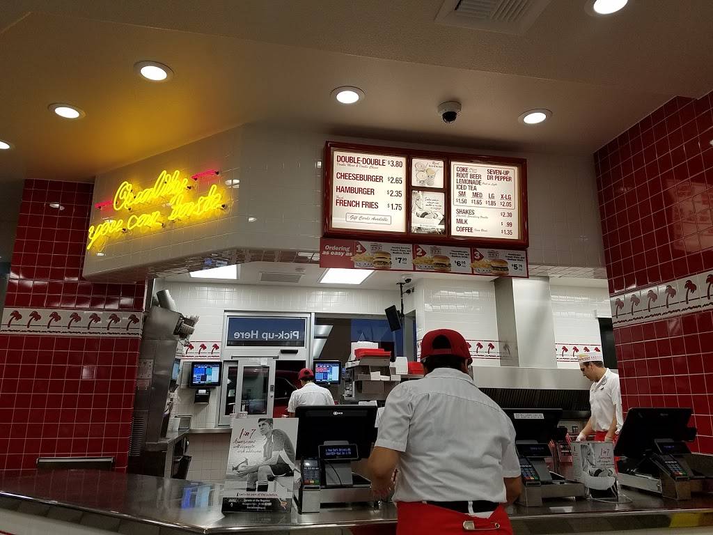 In-N-Out Burger | restaurant | 106 FM306, New Braunfels, TX 78130, USA | 8007861000 OR +1 800-786-1000