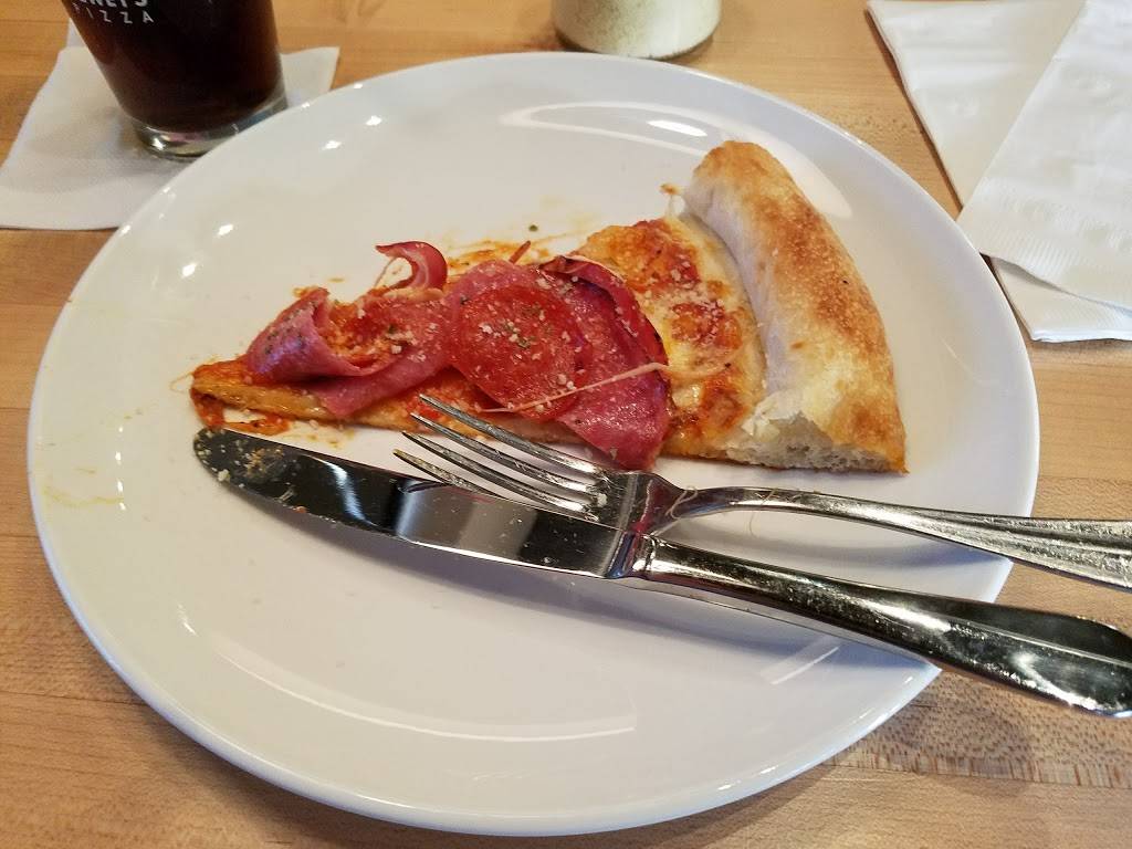 Deweys Pizza | meal takeaway | 3615 W 95th St, Overland Park, KS 66206, USA | 9132575311 OR +1 913-257-5311