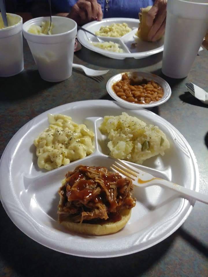 Rochelles BBQ | restaurant | 15521 TN-13, Hurricane Mills, TN 37078, USA | 9312964499 OR +1 931-296-4499