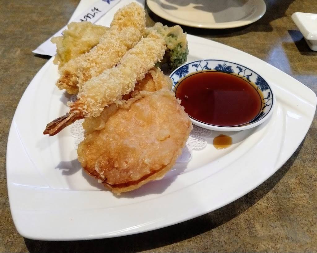 Lucky Sushi Cafe | restaurant | 1705 S Beacon Blvd, Grand Haven, MI 49417, USA | 6168467000 OR +1 616-846-7000