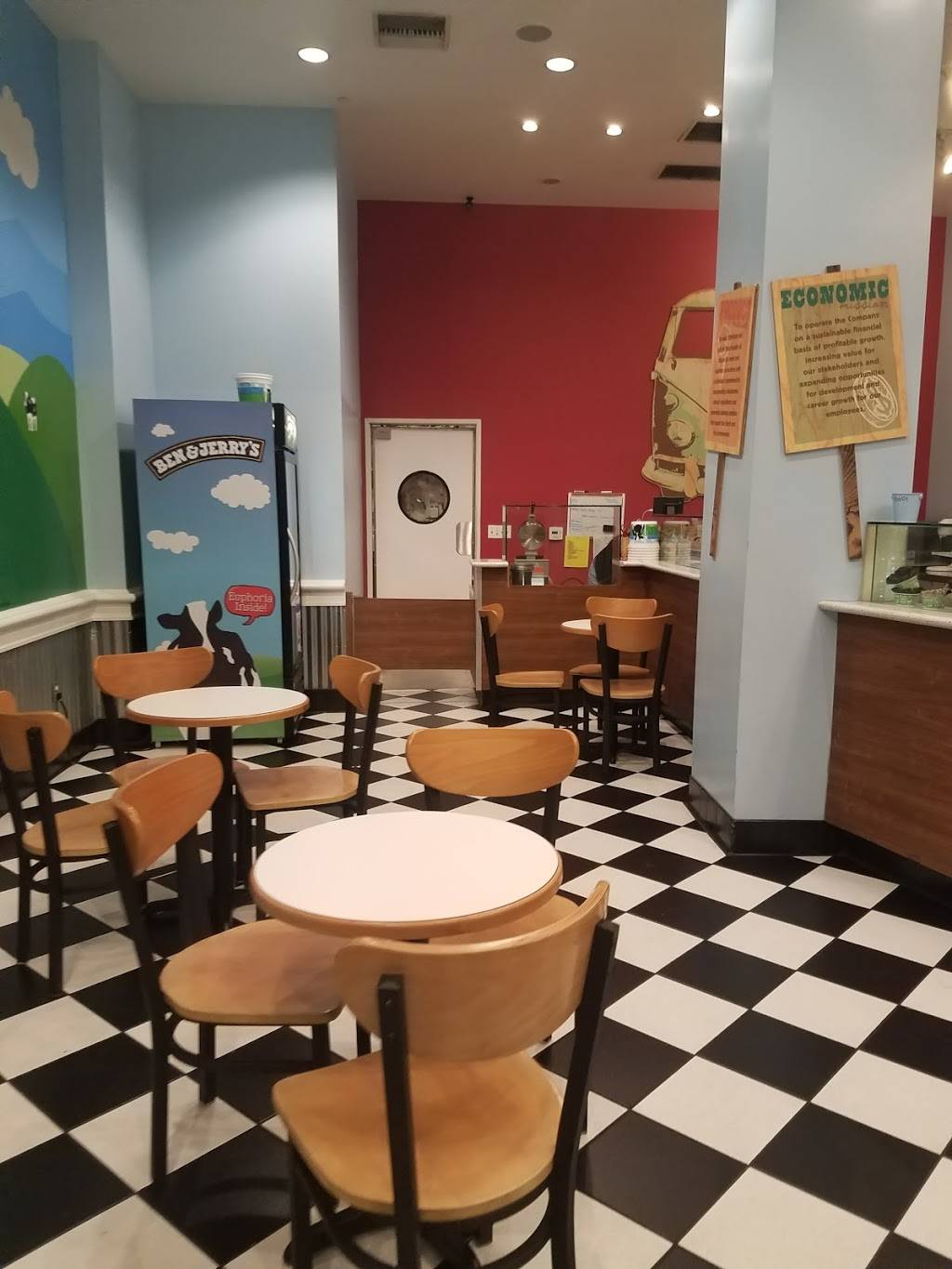 Ben & Jerrys | bakery | 15301 Ventura Blvd Space P-6, Sherman Oaks, CA 91403, USA | 8187899951 OR +1 818-789-9951