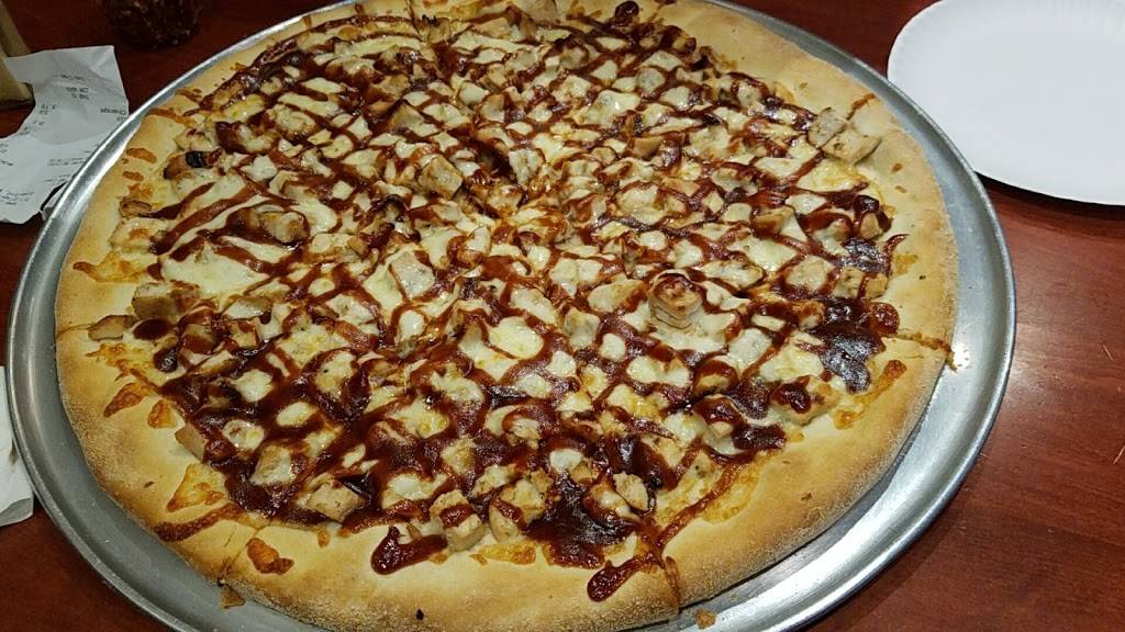 Mamma Lucianas | restaurant | 15-11 College Point Blvd, College Point, NY 11356, USA | 7184456262 OR +1 718-445-6262