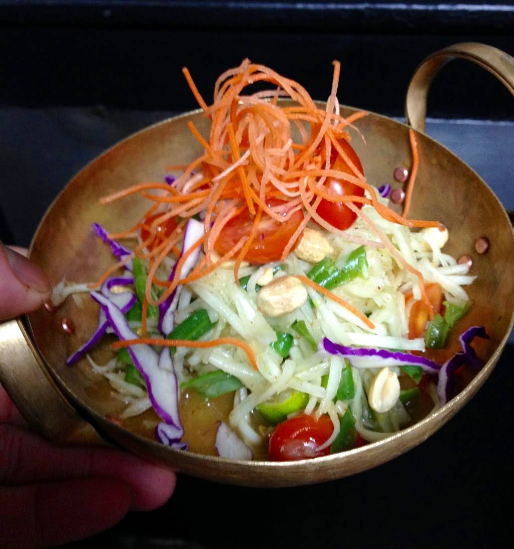 Port Thai Place | meal takeaway | 24 Main St, Port Washington, NY 11050, USA | 5168833940 OR +1 516-883-3940