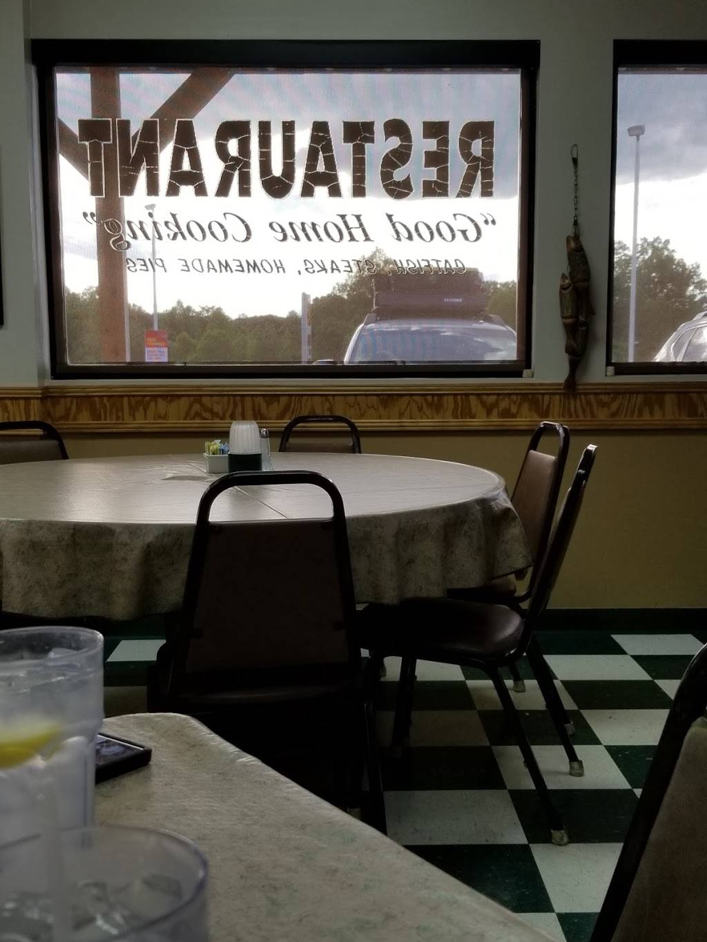 The Landing | restaurant | 868 Seamons Rd, Rock Island, TN 38581, USA | 9316862603 OR +1 931-686-2603