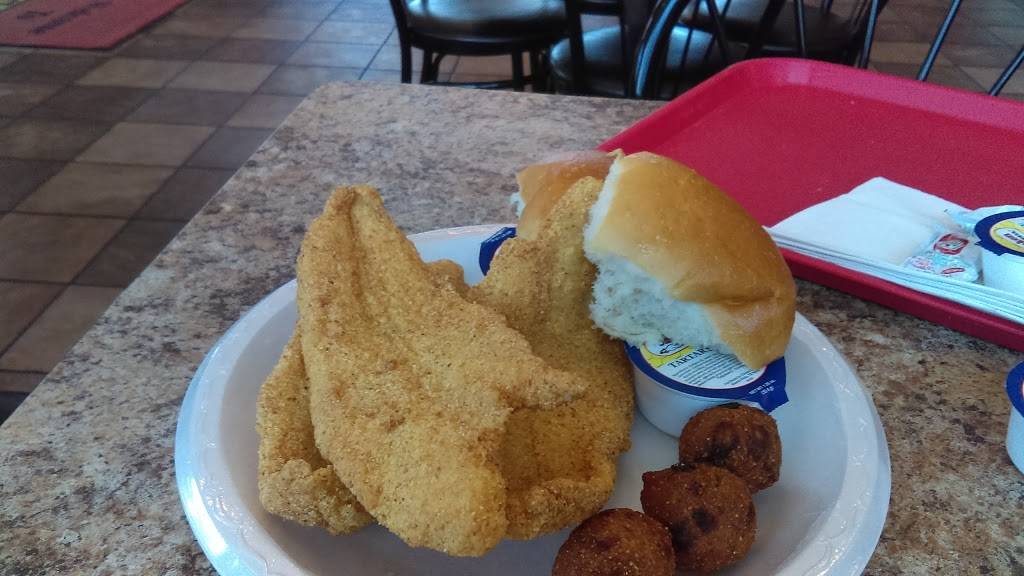 Chicken Express | restaurant | 734 S Colorado St, Lockhart, TX 78644, USA | 5126684661 OR +1 512-668-4661