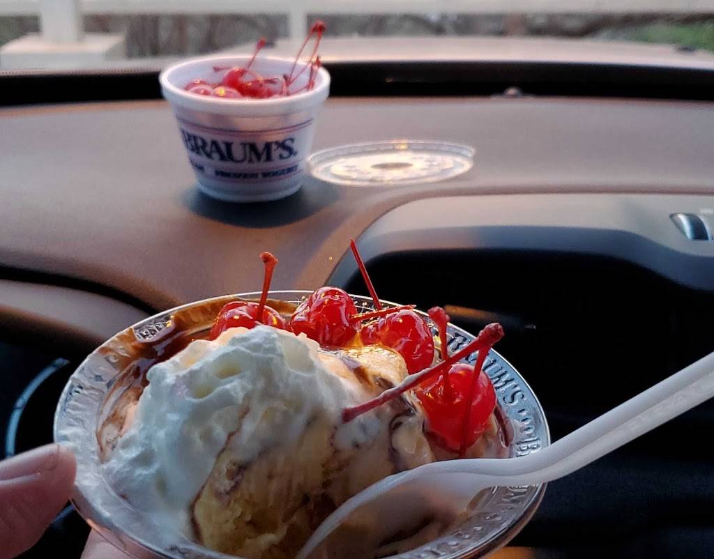 Braums Ice Cream & Burger Restaurant | restaurant | 3601 N Story Rd, Irving, TX 75062, USA | 9725946020 OR +1 972-594-6020