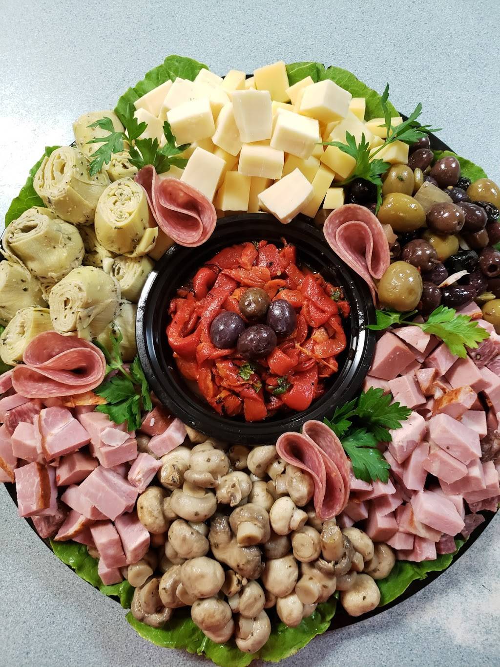 Marias Italian-American Deli | meal takeaway | 2841, 22620 Lyons Avenue, Newhall, CA 91321, USA | 6612596261 OR +1 661-259-6261