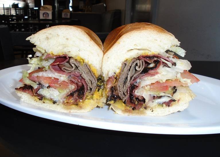 Philie Bs | restaurant | 347 W 6th St, San Pedro, CA 90731, USA | 3105142500 OR +1 310-514-2500