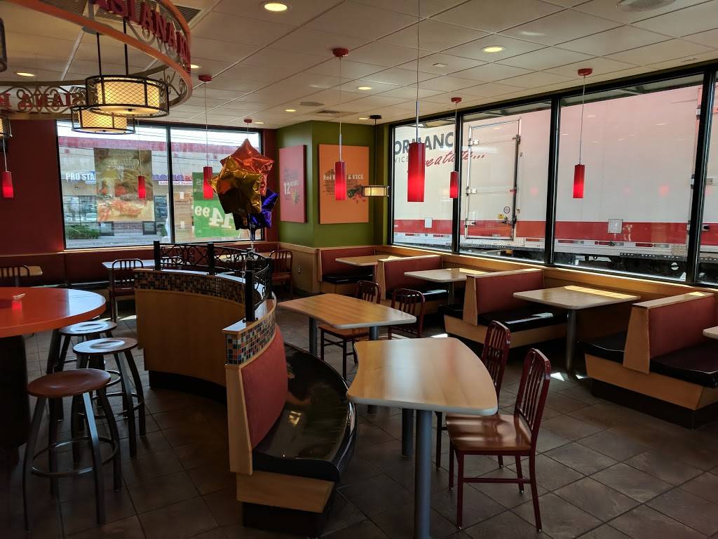 Popeyes Louisiana Kitchen | restaurant | 1520 SW 100th St, Seattle, WA 98146, USA | 2064203651 OR +1 206-420-3651