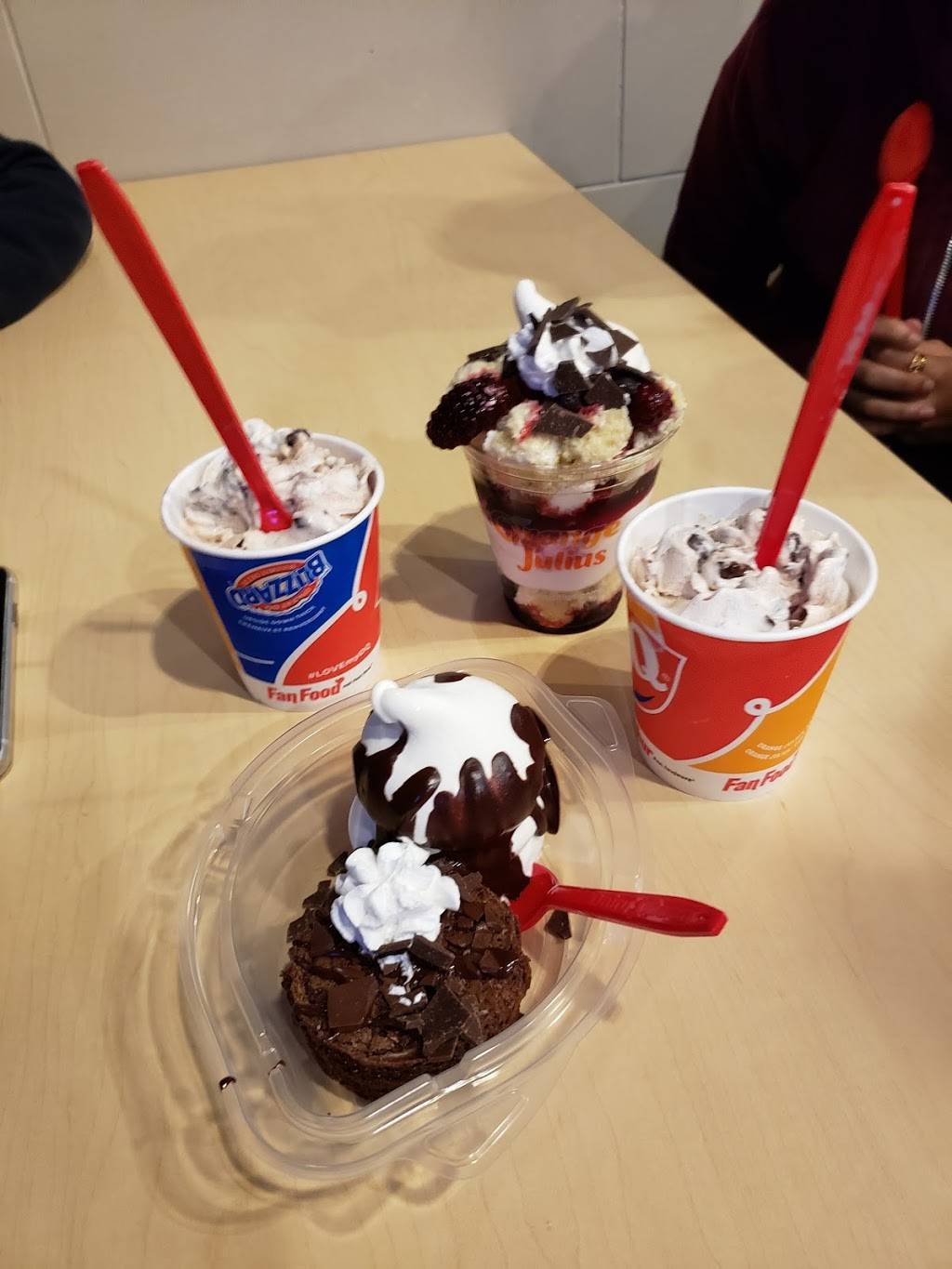 Dairy Queen | restaurant | 1451 Richmond Rd, Ottawa, ON K2B 6R9, Canada | 6138281688 OR +1 613-828-1688