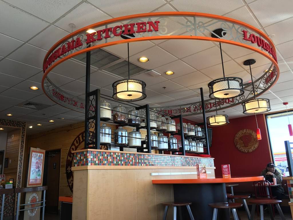 Popeyes Louisiana Kitchen | restaurant | 5020 E County Line Rd, Indianapolis, IN 46237, USA | 3178830617 OR +1 317-883-0617