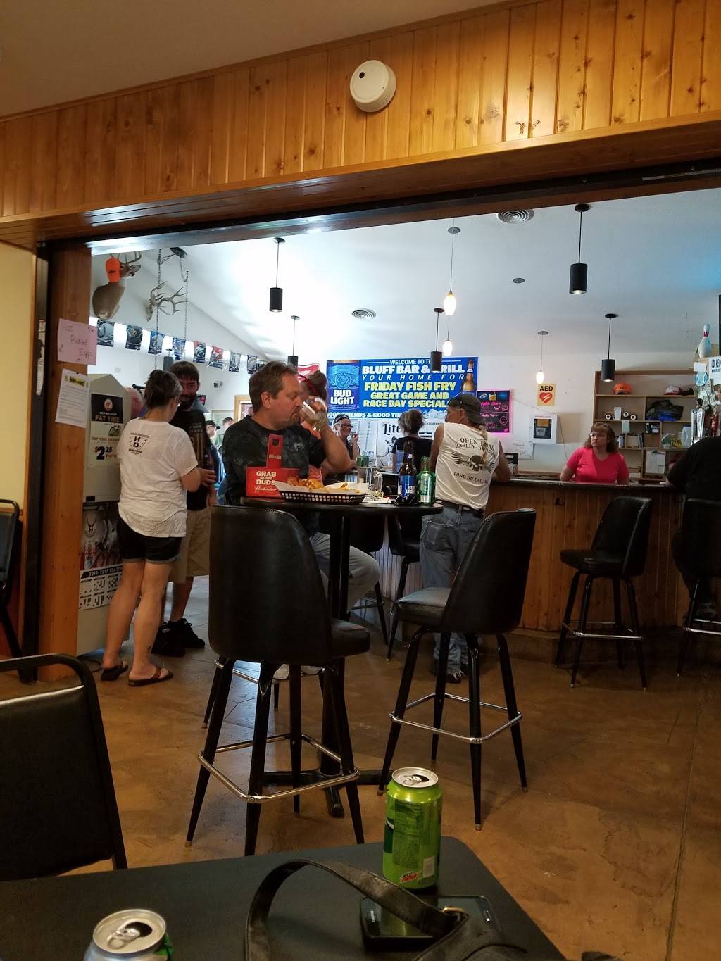 Bluff Bar & Grille | restaurant | N4363 WI-49, Poy Sippi, WI 54967, USA | 9209875665 OR +1 920-987-5665