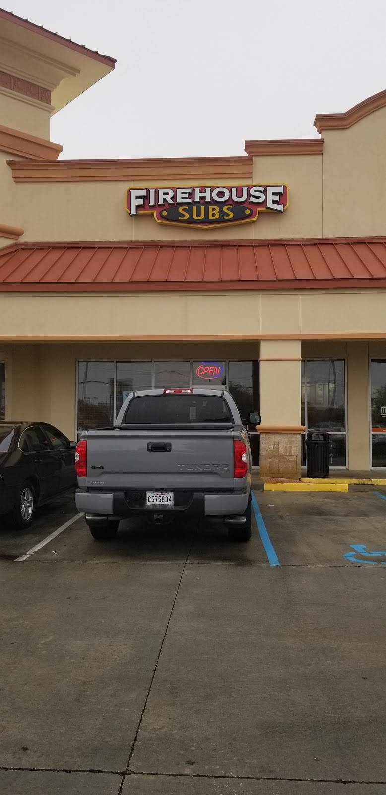 Firehouse Subs Siegen Lane | meal delivery | 6555 Siegen Ln Suite 9, Baton Rouge, LA 70809, USA | 2253027976 OR +1 225-302-7976