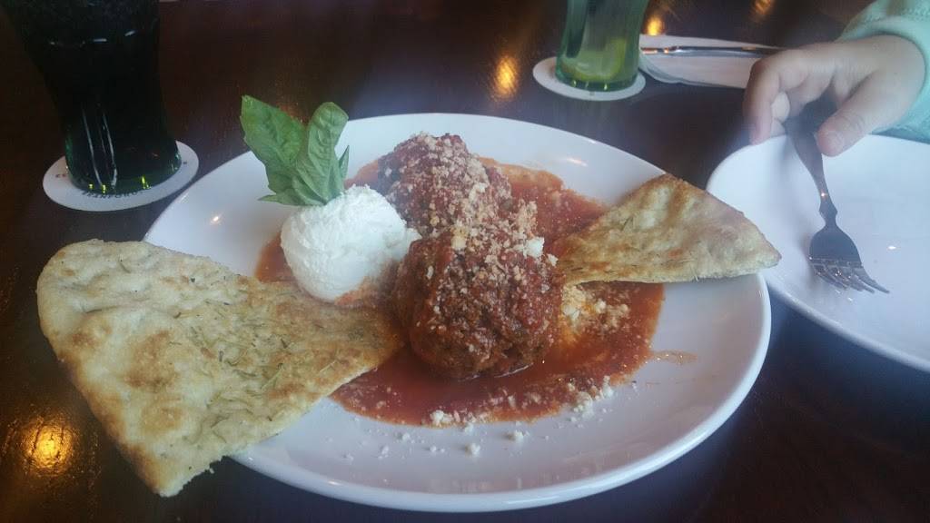 Coal and Daisies | restaurant | 5 Sycamore Way, Branford, CT 06405, USA | 2032081263 OR +1 203-208-1263