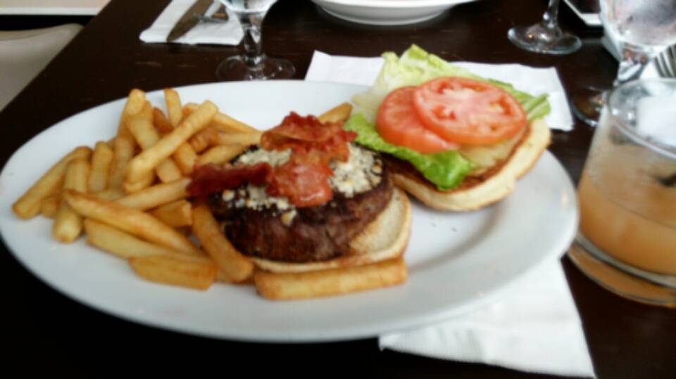 Il Sole | restaurant | 233 Dyckman St, New York, NY 10034, USA | 2125440406 OR +1 212-544-0406