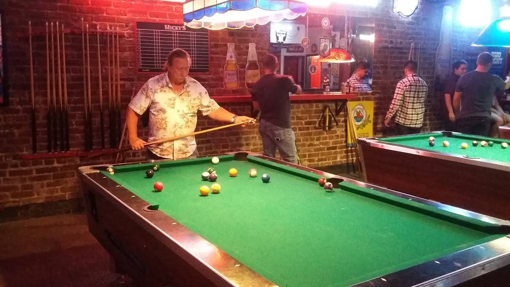 Mickys Bar & Grill | restaurant | 230 Fox St, Lemoore, CA 93245, USA | 5599250262 OR +1 559-925-0262