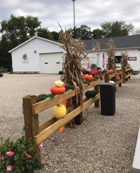 Mike & Ajz Ice Cream Shack | restaurant | 2 Basic St, Luckey, OH 43443, USA | 4192504959 OR +1 419-250-4959