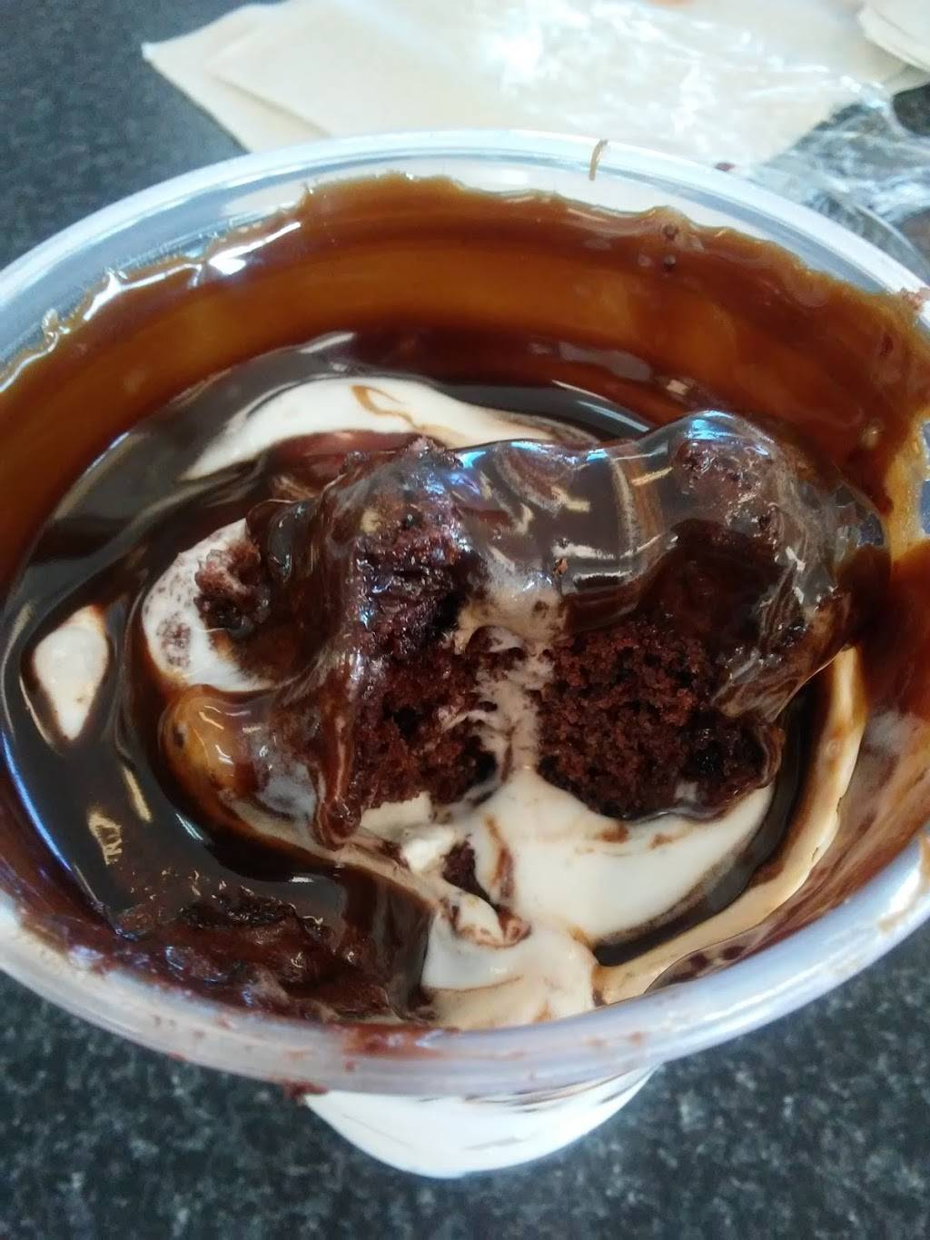 Dixie Queen | restaurant | 5740 Mt Moriah Rd, Memphis, TN 38115, USA | 9016129666 OR +1 901-612-9666