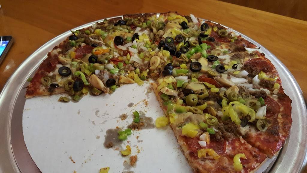 Davids Pizza & Restaurant | restaurant | 329 N Cumberland St, Lebanon, TN 37087, USA | 6154448232 OR +1 615-444-8232