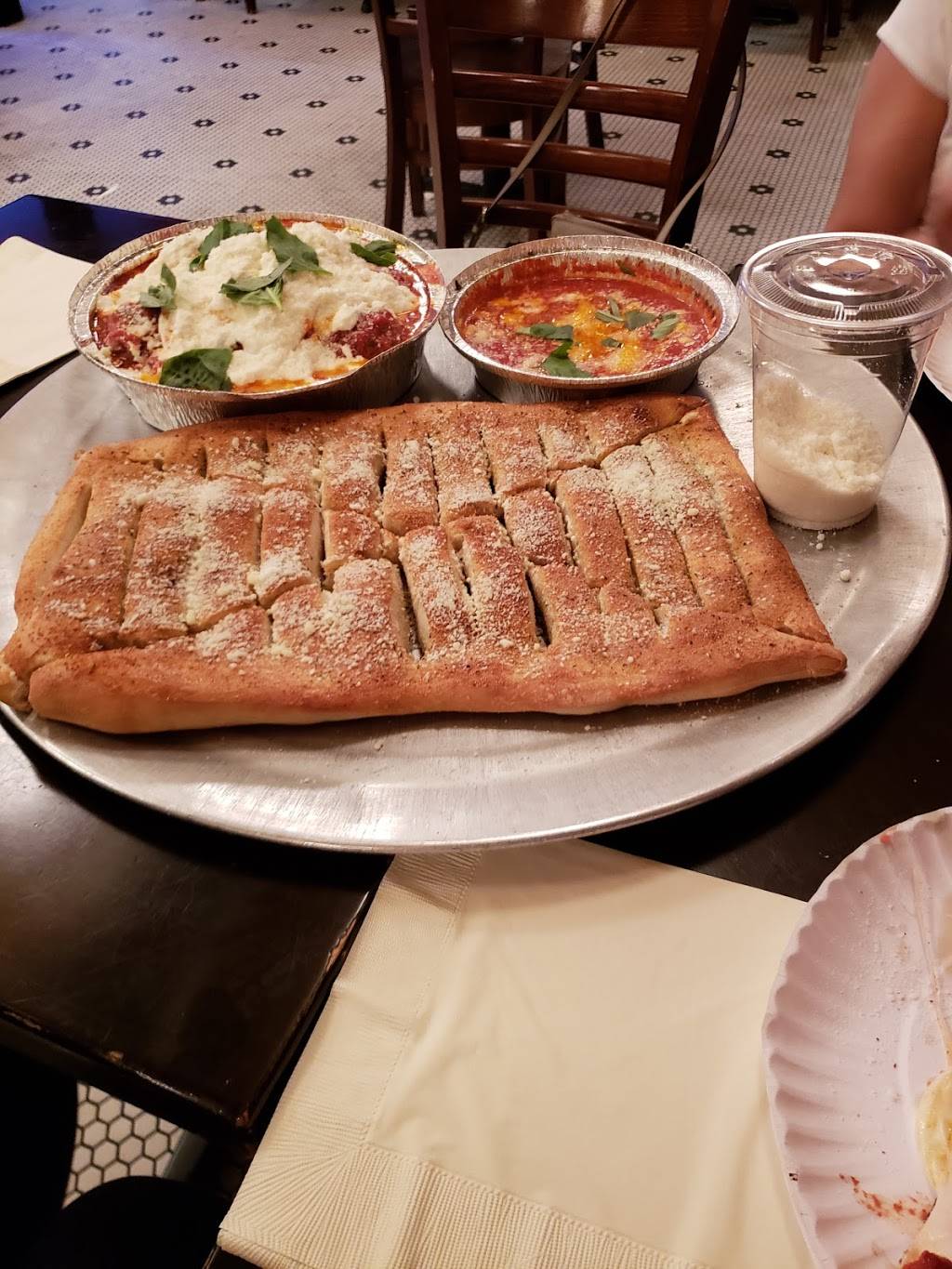 Artichoke Basilles Pizza | restaurant | 22-56 31st St, Astoria, NY 11105, USA | 7182158100 OR +1 718-215-8100