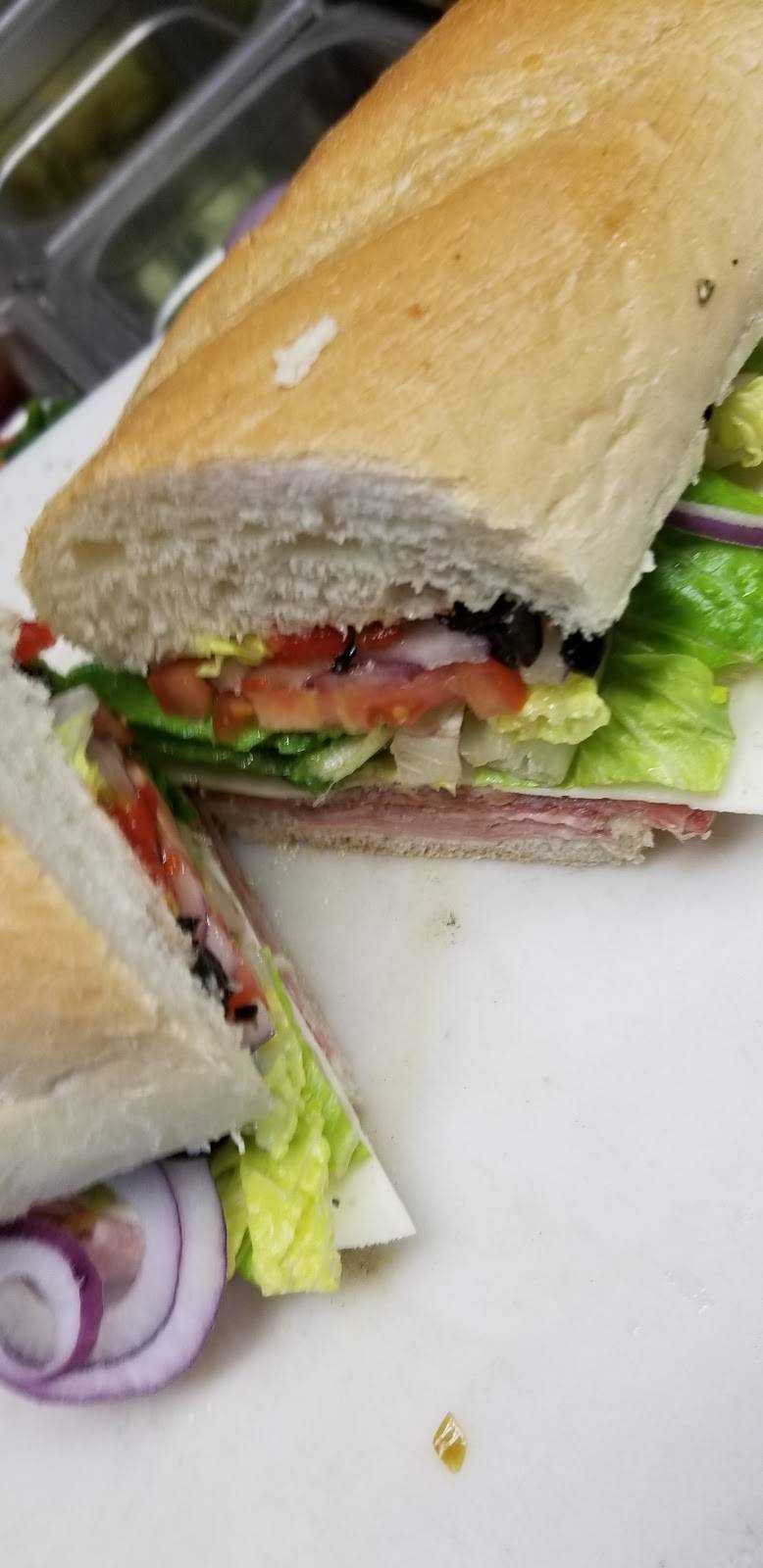 Carluccios Italian Specs | restaurant | 16 N Main St, South Yarmouth, MA 02664, USA | 5083945000 OR +1 508-394-5000