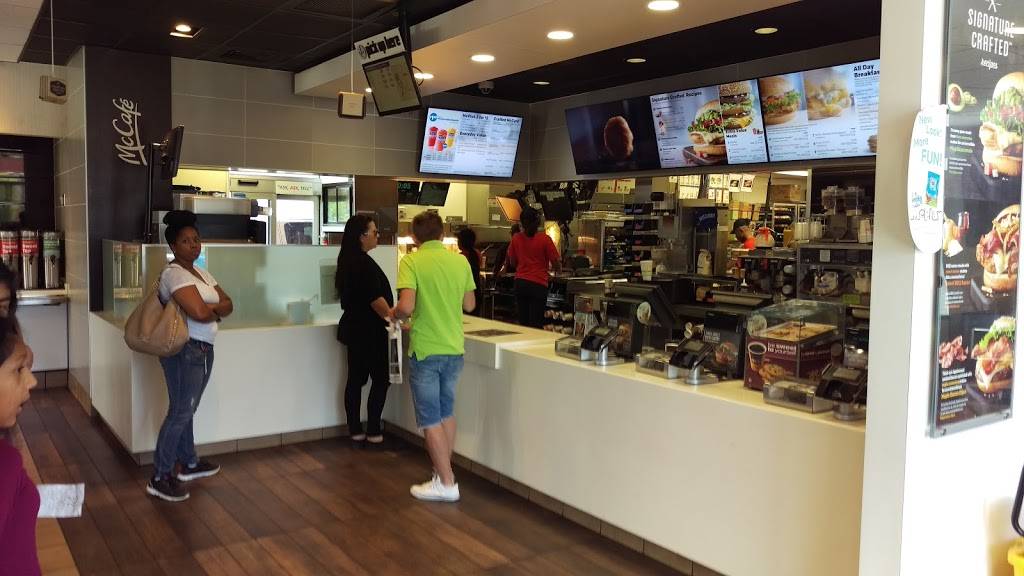 McDonalds | cafe | 65 Goodman Rd W, Southaven, MS 38671, USA | 6623493449 OR +1 662-349-3449
