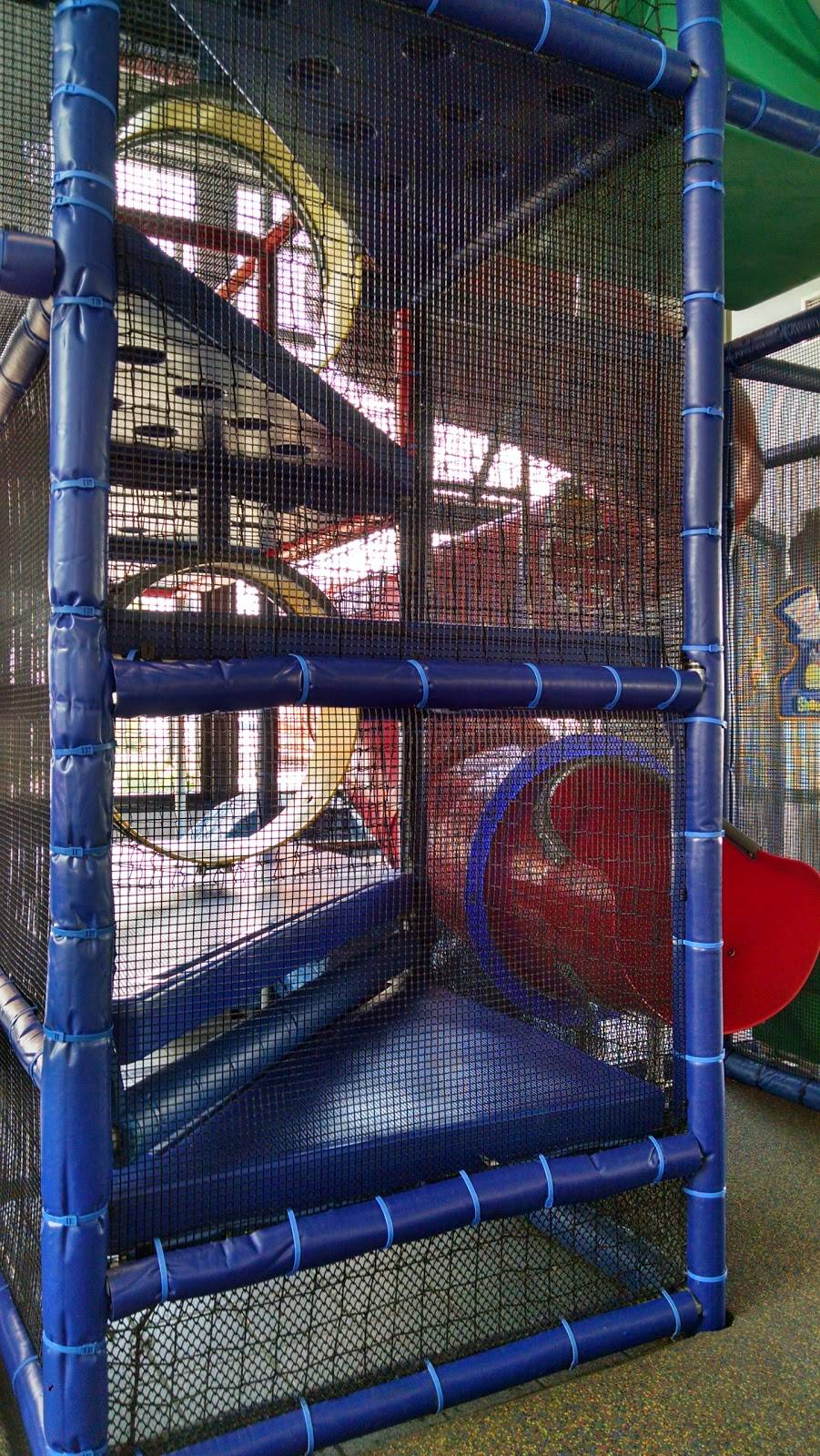 Burger King | restaurant | 664 S Main St, Cheboygan, MI 49721, USA | 2316271600 OR +1 231-627-1600