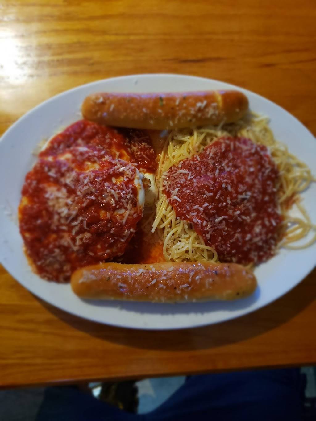 The Break Room Bar And Grill | restaurant | 966 Station Rd, Twin Rocks, PA 15960, USA | 8147499300 OR +1 814-749-9300