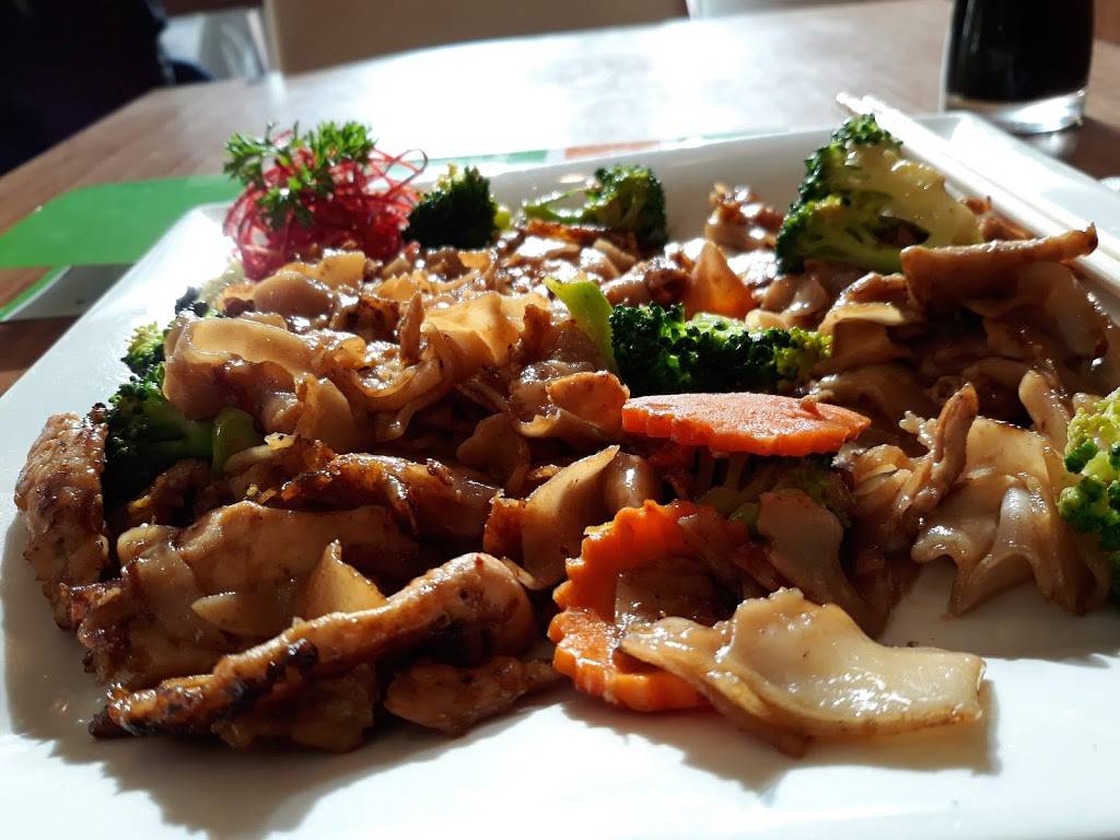 Pinto Bistro Thai & Sushi Bar | restaurant | 408 Broadway E, Seattle, WA 98102, USA | 2067240559 OR +1 206-724-0559