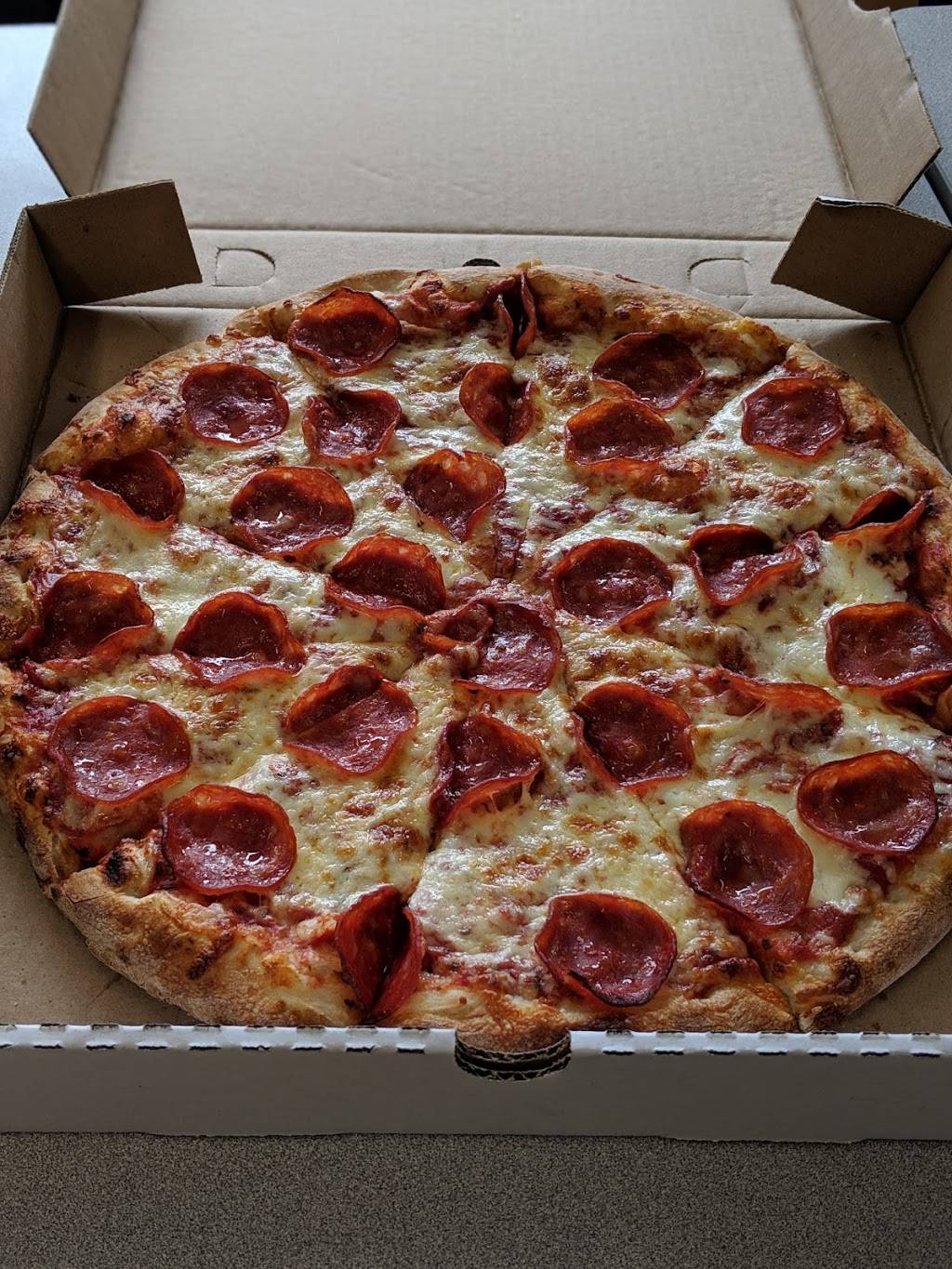 Ares Pizza + Wing | restaurant | 287 King St E, Kitchener, ON N2G 3K6, Canada | 5192080477 OR +1 519-208-0477