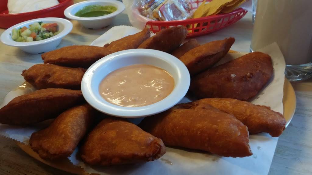 Mariscos Las Islitas | restaurant | 619 Old Coors Dr SW, Albuquerque, NM 87121, USA | 5058364998 OR +1 505-836-4998