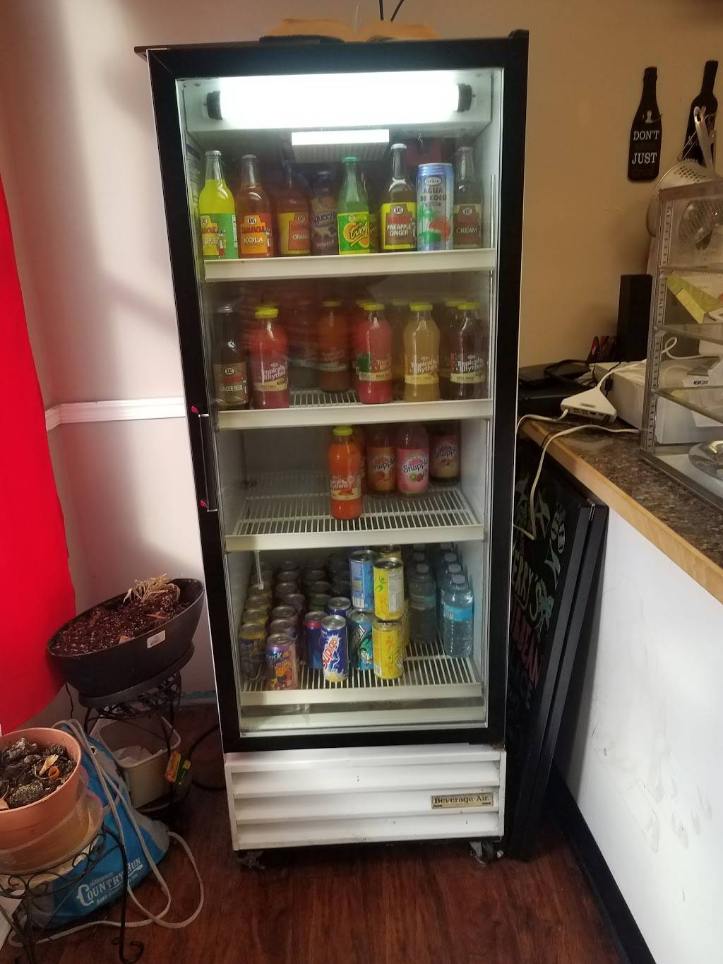 Cherrys Caribbean Palace - Jamaican and Soul Food | restaurant | 415 Main St, Freemansburg, PA 18017, USA | 6104194456 OR +1 610-419-4456