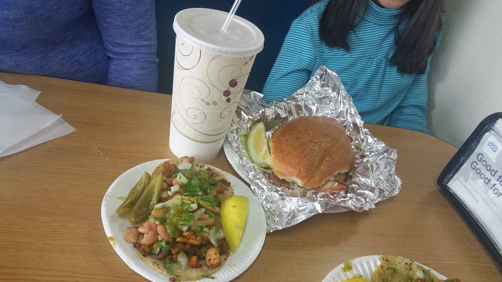 Deliciosos Tacos Castroville | restaurant | 11576 Merritt St, Castroville, CA 95012, USA | 8316320386 OR +1 831-632-0386