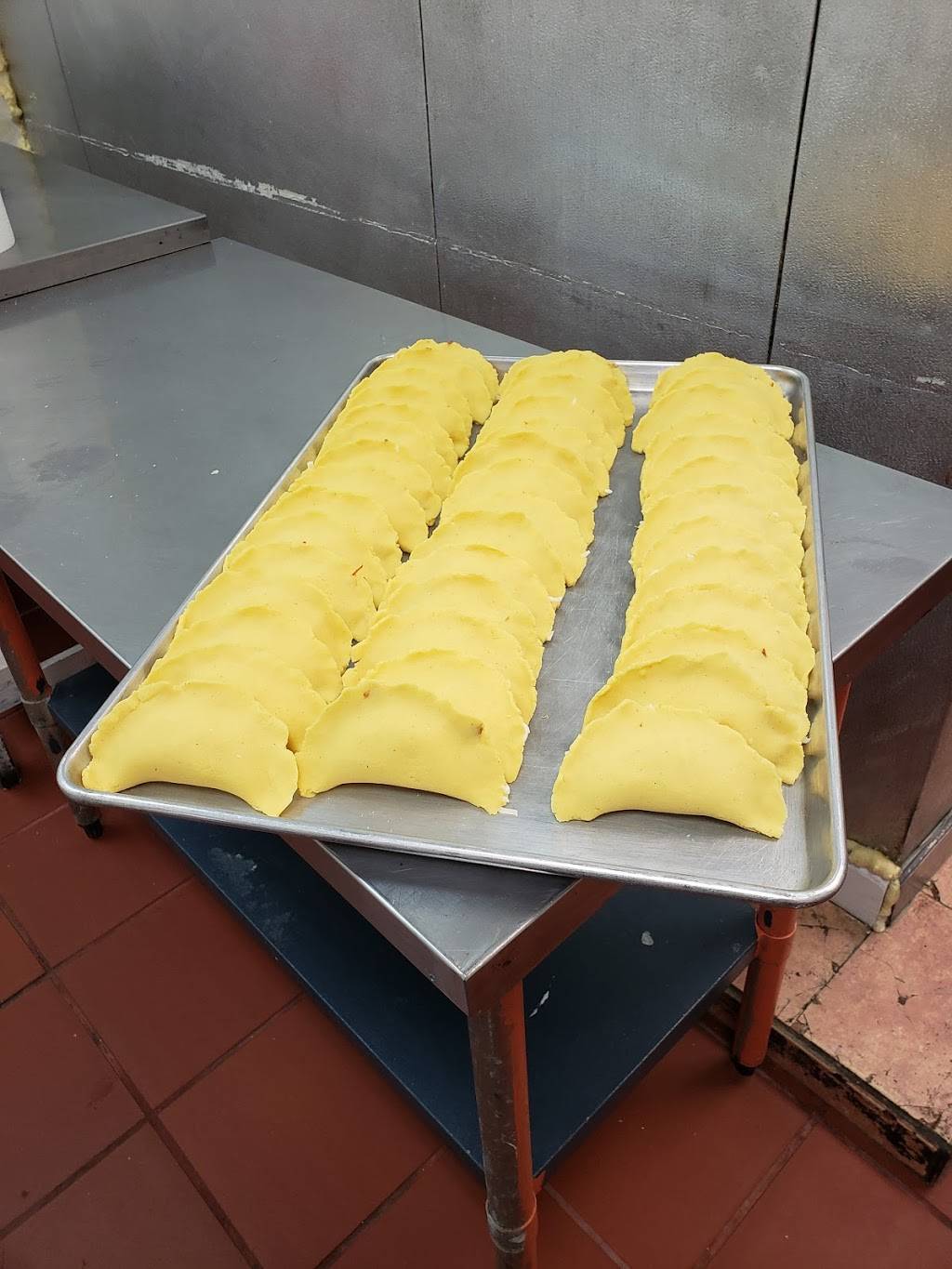 Js Empanadas | restaurant | 111 NJ-35, Cliffwood, NJ 07721, USA | 3475451928 OR +1 347-545-1928