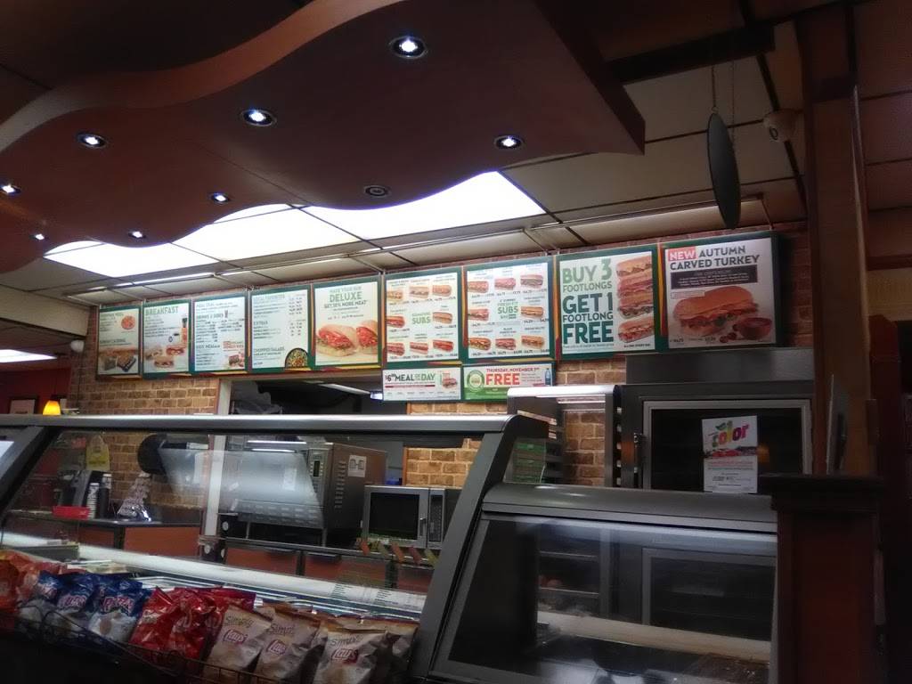 Subway | restaurant | 2203 E Prospect Rd, Ashtabula, OH 44004, USA | 4409926330 OR +1 440-992-6330