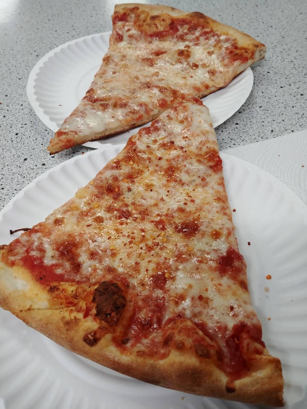 Belltown Pizzeria | restaurant | 31 Belltown Rd, Stamford, CT 06905, USA | 2033253400 OR +1 203-325-3400