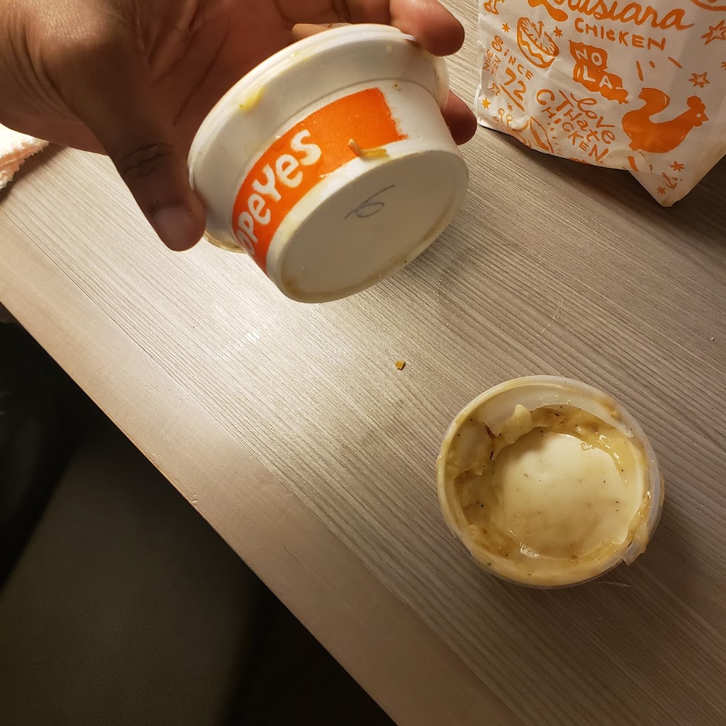 Popeyes Louisiana Kitchen | restaurant | 2996 Apalachee Pkwy, Tallahassee, FL 32301, USA | 8505560228 OR +1 850-556-0228